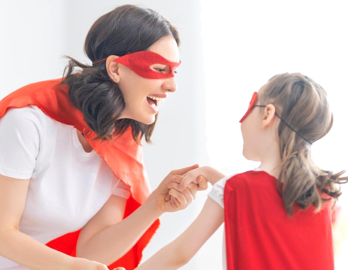 ALEV PEŞTE İLE AİLE BOYU JEUX DRAMATIQUES